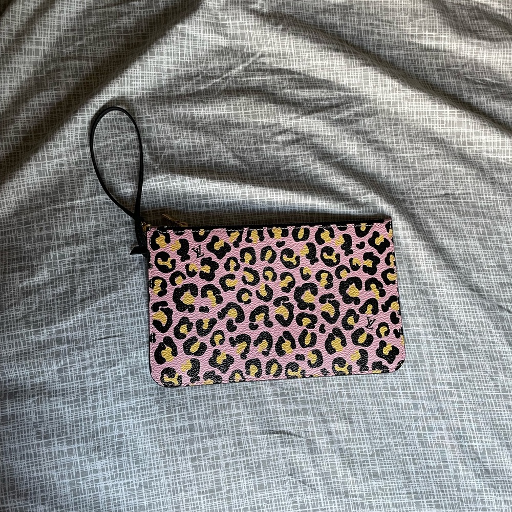 Louis Vuitton Neverfull Pochette